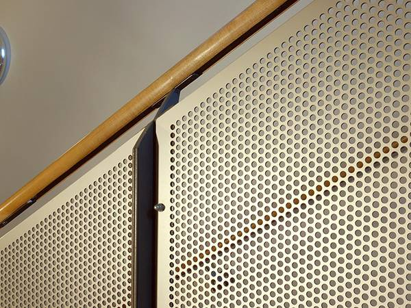 Round Lubang bulat metal perforated sheet for stair handrail facade